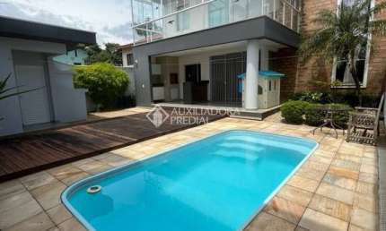 Casa com 4 quartos à venda na PROFESSOR ANDRÔNICO PEREIRA, 313, Centro, Camboriú, 243 m2 por R$ 2.000.000