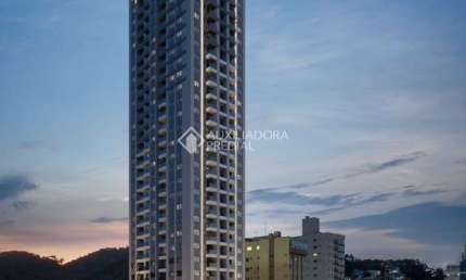 Apartamento com 2 quartos à venda na Rua Uruguai, 1330, Centro, Itajaí, 66 m2 por R$ 935.988