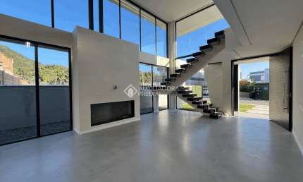 Casa em condomínio fechado com 4 quartos à venda na IVO JOSE REBELO, 610, Santa Regina, Camboriú, 301 m2 por R$ 3.500.000