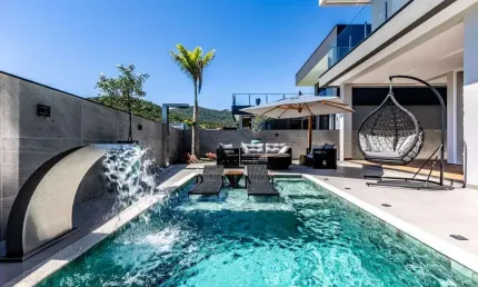Casa em condomínio fechado com 5 quartos à venda na Rua Ivo José Rebello, 610, Santa Regina, Camboriú, 430 m2 por R$ 4.300.000
