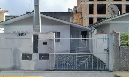 Casa com 3 quartos à venda na TARUMA, 145, Tabuleiro, Camboriú, 110 m2 por R$ 800.000