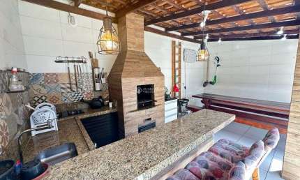 Casa com 3 quartos à venda na Rua Tarci Testoni dos Santos, 289, Centro, Camboriú, 149 m2 por R$ 1.100.000