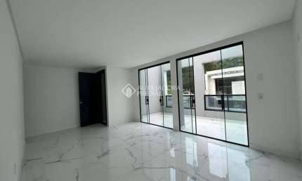 Casa com 3 quartos à venda na Rua Irene Bonanomi da Silva, 457, Ressacada, Itajaí, 95 m2 por R$ 1.100.000