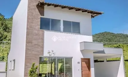 Casa em condomínio fechado com 3 quartos à venda na Avenida Hermógenes de Assis Feijó, 1100, Barra, Balneário Camboriú, 141 m2 por R$ 2.087.000