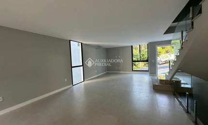 Casa com 4 quartos à venda na Rua Macuco, 33, Ariribá, Balneário Camboriú, 202 m2 por R$ 2.550.000