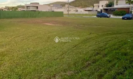 Terreno em condomínio fechado à venda na Rua Ivo José Rebello, 610, Santa Regina, Camboriú, 942 m2 por R$ 1.999.000