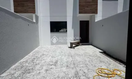 Casa com 2 quartos à venda na Rua Rio Chapecozinho, 100, Rio Pequeno, Camboriú, 81 m2 por R$ 680.000