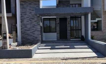 Casa com 3 dormitórios à venda, 90 m² por R$ 685.000,00 - Parque da Matriz - Cachoeirinha/RS