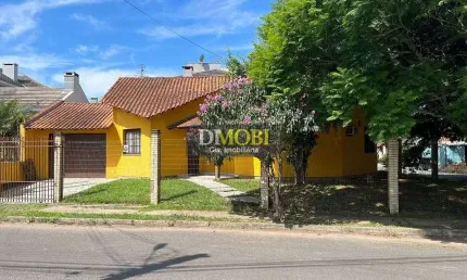 Casa com 3 dormitórios à venda, 127 m² por R$ 742.000,00 - Parque da Matriz - Cachoeirinha/RS