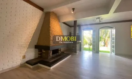Sobrado com 3 dormitórios à venda, 220 m² por R$ 980.000,00 - Centro - Gravataí/RS