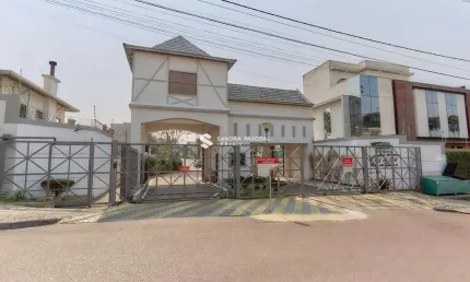 Casa com 3 quartos à venda na Rua Hyron Homero Damasceno Cassou, Boqueirão, Curitiba, 204 m2 por R$ 1.800.000