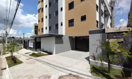 Excelente cobertura duplex com 4 quartos, amplo espaço gourmet e 2 vagas de garagem cobertas, à ven