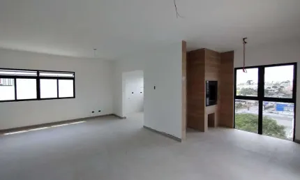 Elegante cobertura duplex com 4 quartos, amplo espaço gourmet e vaga de garagem para 2 veículos, à