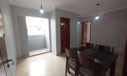 Apartamento semimobiliado com 2 quartos, sacada com churrasqueira e vaga coberta para locação no ba