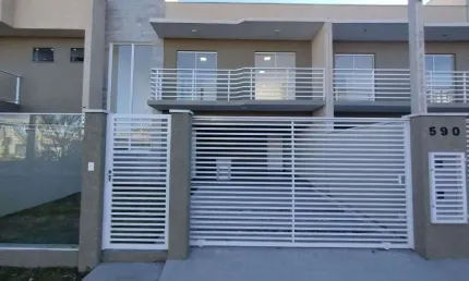 Belissimo sobrado a venda, com 3 quartos, sendo uma suite, churrasqueira e 2 vagas de garagem cobertas, no cidade jardim, em sao jose dos pinhais, pr