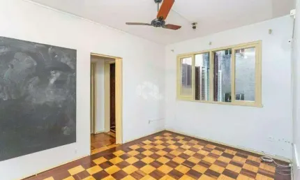 APARTAMENTO DESOCUPADO À VENDA, COM 2 DORMITÓRIOS, NO BAIRRO PETRÓPOLIS
