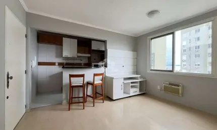 Apartamento a venda de 01 dormitório, semi mobiliado, de 37m², no bairro Tristeza