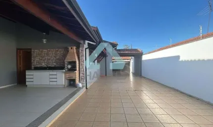 Casa com 3 quartos à venda no Jardim Paraíso, Botucatu , 227 m2 por R$ 680.000