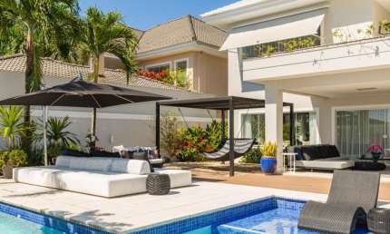 Mansão Triplex - Porteira Fechada - 699 m² - 5 Suítes - Santa Mônica Jardins - Barra da Tijuca