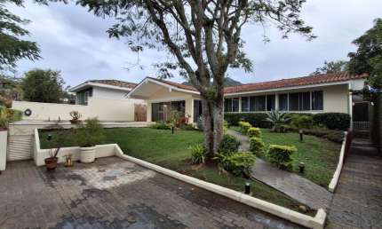 Casa - 300 m² - 4 quartos - Condomínio Maramar - Recreio dos Bandeirantes