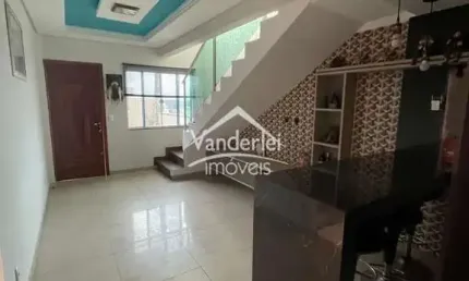 Sobrado no Porto das Águas com 03 quartos, piscina e garagem coberta no bairro Bela Vista em Palhoça - SC