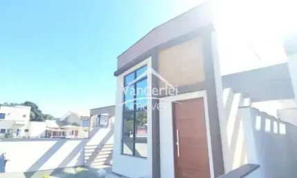 Casa com 03 quartos, sendo 01 suíte no bairro Vale Verde em Palhoça - SC