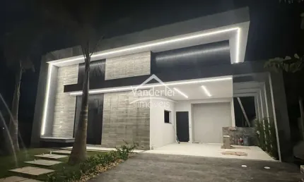 Casa Alto Padrão com 03 quartos, sendo 01 suíte no bairro Pedra Branca em Palhoça - SC