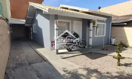 Casa  com 02 quartos no bairro São Sebastião em Palhoça - SC