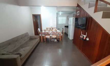 Sobrado com 02 quartos, com sacada e garagem coberta no bairro Barra do Aririú em Palhoça - SC