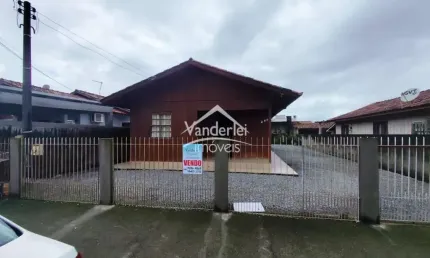 Casa Mista  com 02 quartos,  no bairro Barra do Aririu em Palhoça - SC
