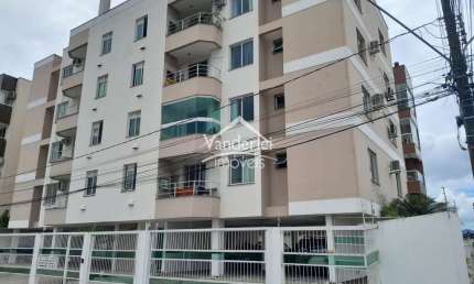 Apartamento com 02 quartos no bairro Centro em Palhoça - SC