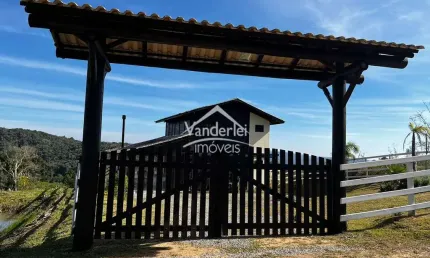 Chácara com 1269m² de terreno em Queimada Grande em Rancho Queimado-SC