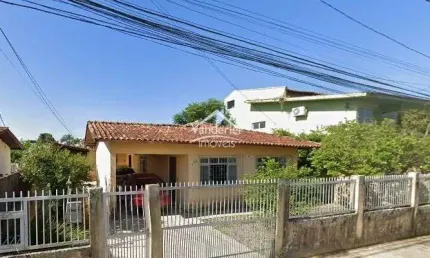 Casa com 3 quartos à venda no Centro, Palhoça 