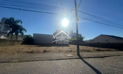 Terreno com 744,80m² no Bairro Ponte do Imaruim em Palhoça/SC
