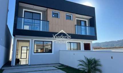 Sobrado no Lot Vale Verde com 02 quartos, sendo 02 suites no bairro Bela Vista em Palhoça -SC