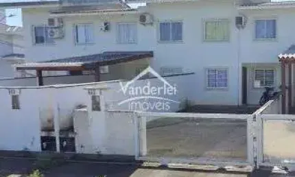 Sobrado com 02 quartos, no bairro aririu em palhoça - sc