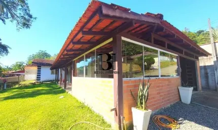 Casa para Venda em Guaramirim / SC no bairro Amizade