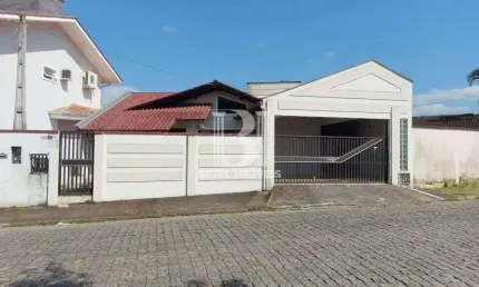 Casa com 3 quartos à venda no Centro, Corupá 