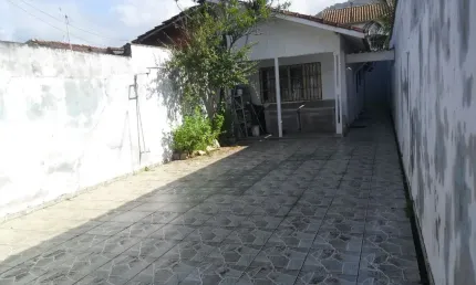 Casa geminada em Solemar - Praia Grande - perto praia