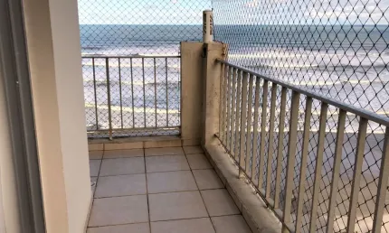 Apto com sacada frente a praia - Balneario Florida - Praia Grande