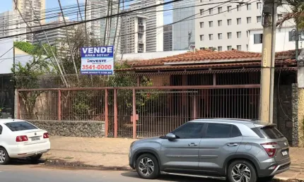 Casa com ponto comercial à venda no Setor Marista - Goiânia/GO