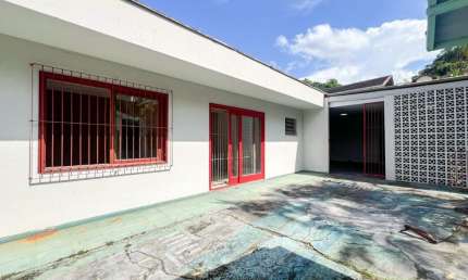 Alugo Casa Comercial com 292m², Bairro Itoupava Seca