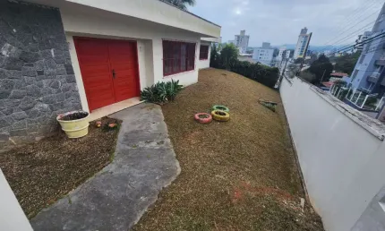 Alugo casa comercial com 292m², bairro itoupava seca