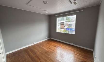 Alugo Sala Comercial com 30m², Bairro Garcia - Blumenau