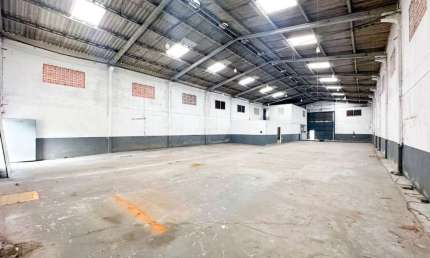 Alugo Ótimo Galpão com 790m², Bairro Cordeiros - Cidade de Itajaí