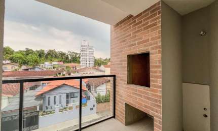 Vendo Apartamento com 02 Quartos, Bairro Velha - Blumenau