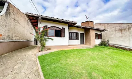 Vendo Casa com 03 Quartos, Bairro Fortaleza - Blumenau