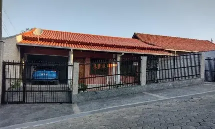 Vendo Casa Semi Mobiliada, 03 Quartos - Bairro Itoupavazinha
