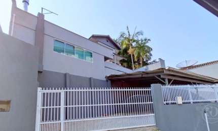 Vendo Casa 3 pavimentos, Bairro Itoupava Norte - Blumenau