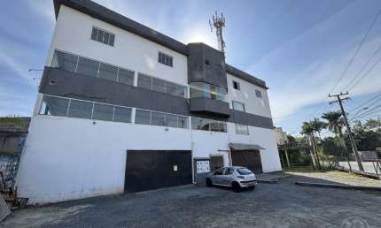 Apartamento para locação no bairro Itoupava Central.
